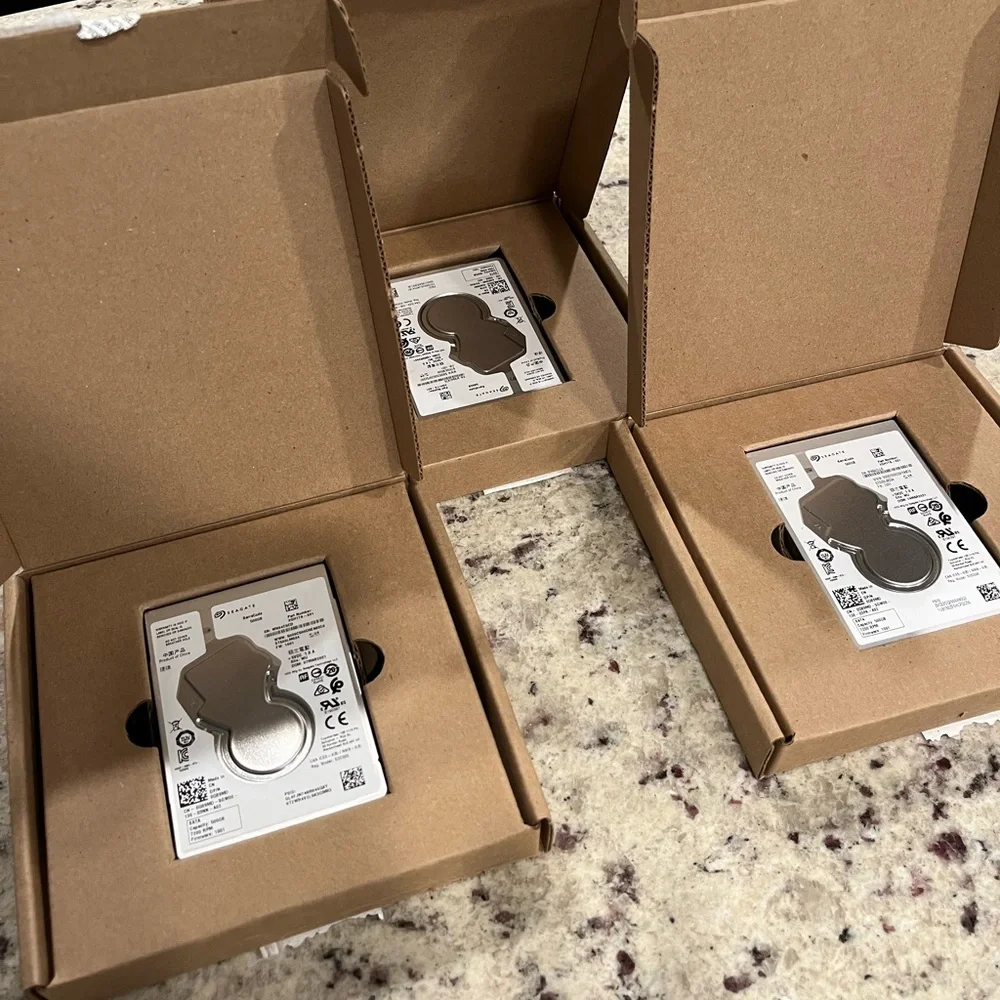 Seagate BarraCuda Pro 500GB Internal Hard Drive Performance HDD – 2.5 Inch $70 - Picture 4 of 6